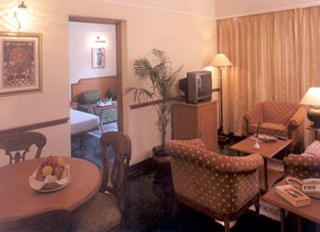 Renest Shraddha Inn - Shirdi Habitación foto